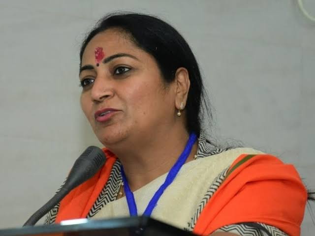  महिला समृद्धि योजना को लेकर विभागों को गाइडलाइंस बनाने के निर्देश जारी 